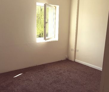 2 bedroom flat to rent King Street, NR30 - Photo 2