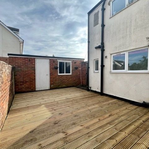 Clockhouse Road, Farnborough, Hampshire, GU14 - Photo 1