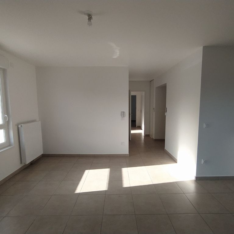 Appartement - 4 pièces - Salins/gare routière - Photo 1