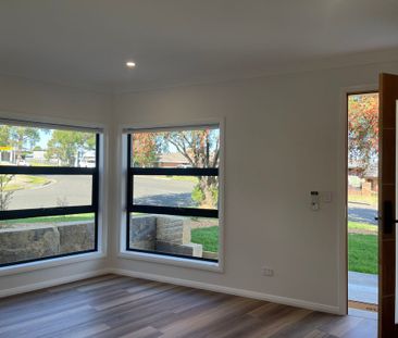 Brand New Luxury Home - Photo 5