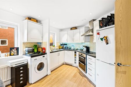 2 bedroom apartment to rent - Photo 5