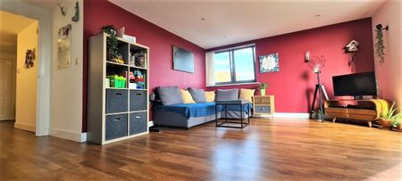 2 Bed Penthouse, Invito House, IG2 - Photo 3