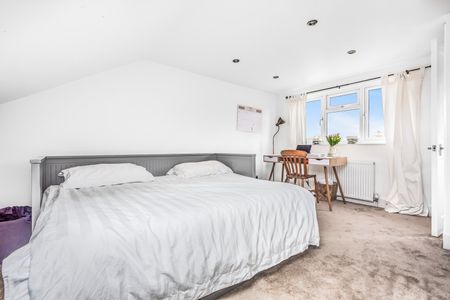 2 Bed Maisonette, Surrey Road, SE15 - Photo 2
