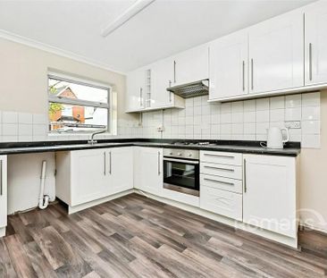 3 bedroom terraced house to rent - Photo 5