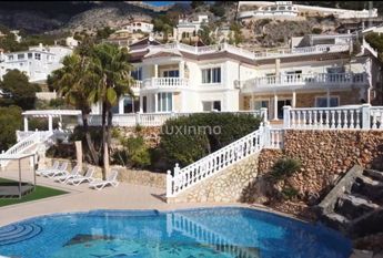 Luxury living experience in Altea