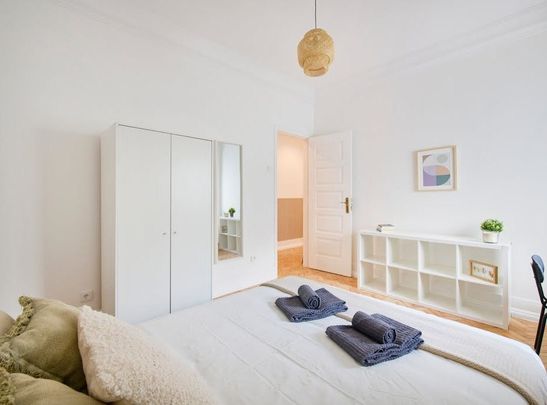 Avenida de Berna, Lisbon, Lisbon 1050-038 - Photo 1