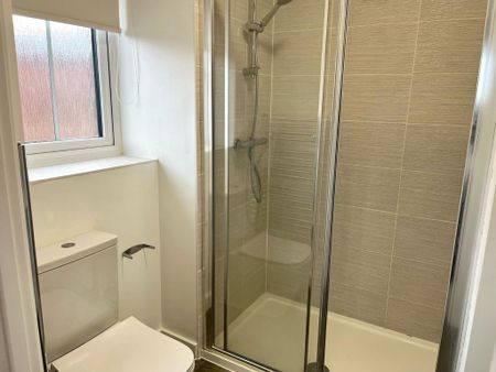 3 bedroom detached house to rent - Photo 2