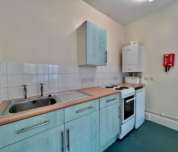 Studio to rent - Photo 2