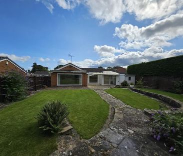 2 bedroom detached bungalow to rent - Photo 1