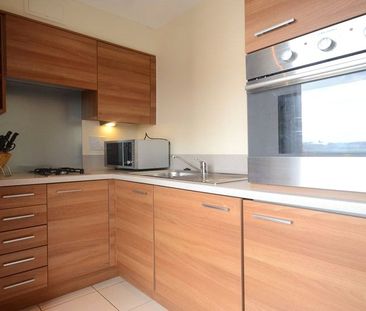 1 bedroom studio to rent - Photo 4