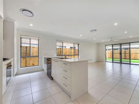 Ducted Home in Sought After Suburb! - Photo 2
