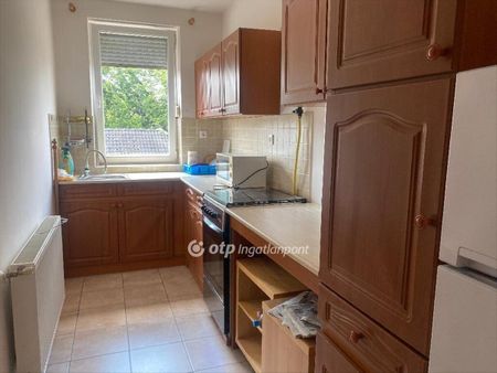 Kiadó jó állapotú lakás - Nyíregyháza - Photo 3