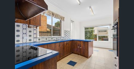 3 Bedroom Family Home - Photo 3