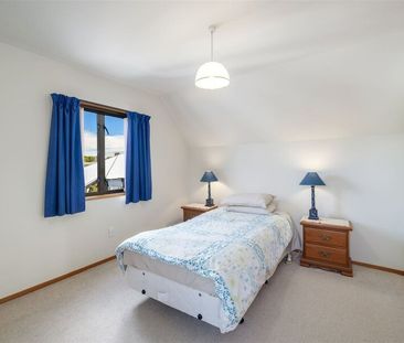 Executive Townhouse in Merivale! - Photo 4