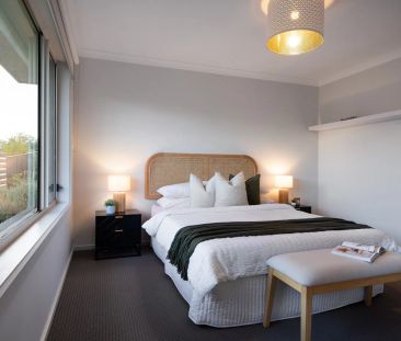 Impressive 4 bedroom, family home - Spacious & light - Photo 6