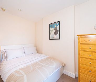 1 Bed Flat, Vaughan Road, SE5 - Photo 3