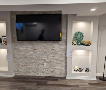 For Lease - 5189 Angel Stone Drive, Mississauga, Ontario - Photo 2