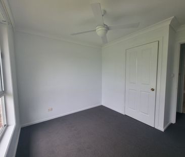 Three bedroom Family Home - Photo 2