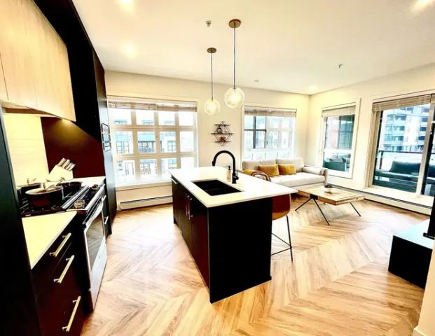 Large furnished CORNER unit in University District | 4275 Norford Avenue Northwest, Calgary - Photo 1