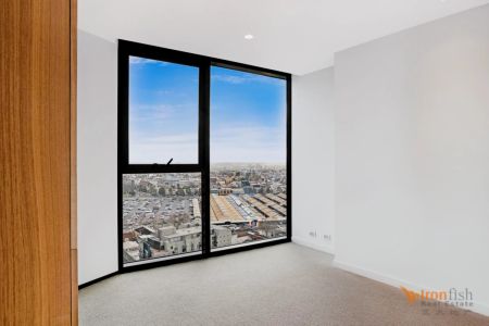 3 Bed, 2 Bath - Photo 2