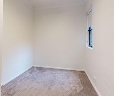 4/10 Kitchener Parade, The Hill NSW 2300 - Photo 2