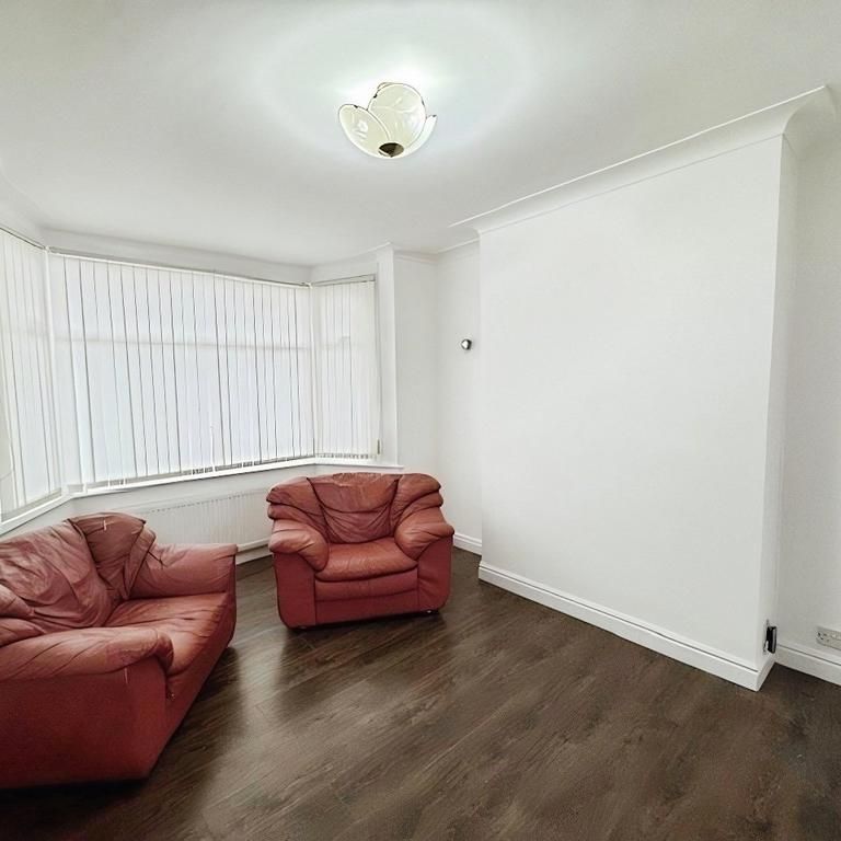 4 bedroom terraced house to rent - Photo 1