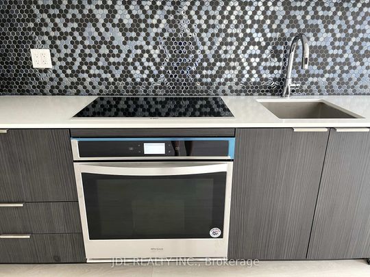302 2 Sonic Way - Photo 1