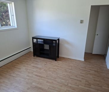 GRAND 4 1/2 À LOUER - Photo 3