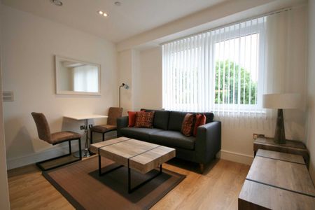 1 bed Apartment for rent - Photo 2