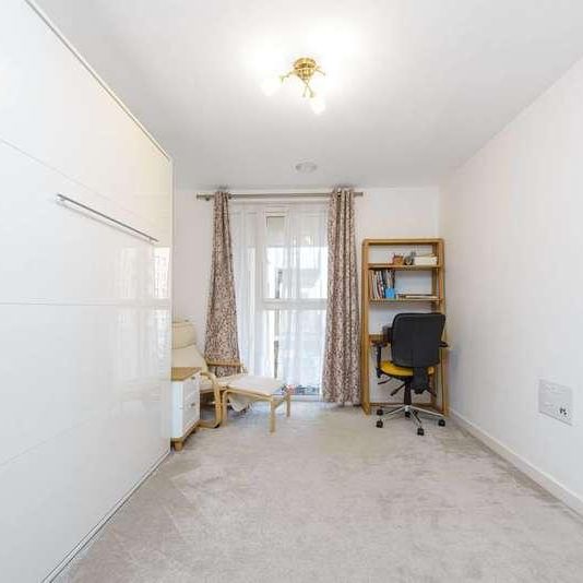 Moorhen Drive, Hendon, NW9 - Photo 1