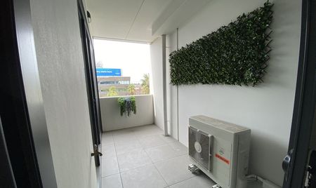 FURNISHED TWO BEDROOM APARTMENT IN GREAT LOCATION - Photo 4