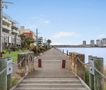 842/2 The Crescent, Wentworth Point NSW 2127 - Apartment For Rent |... - Photo 3