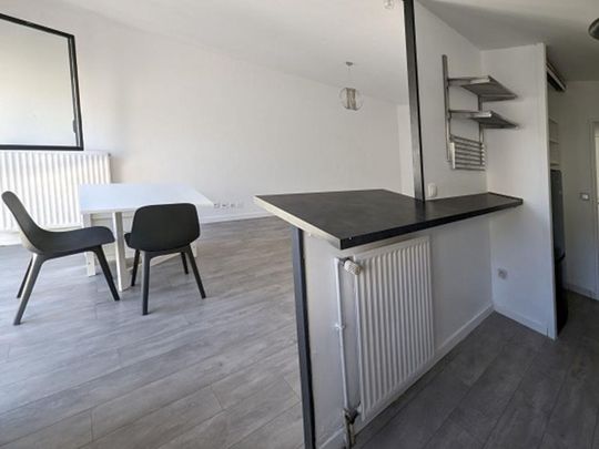 Location Appartement 2 pièce(s) de 51.15 m2 - Photo 1