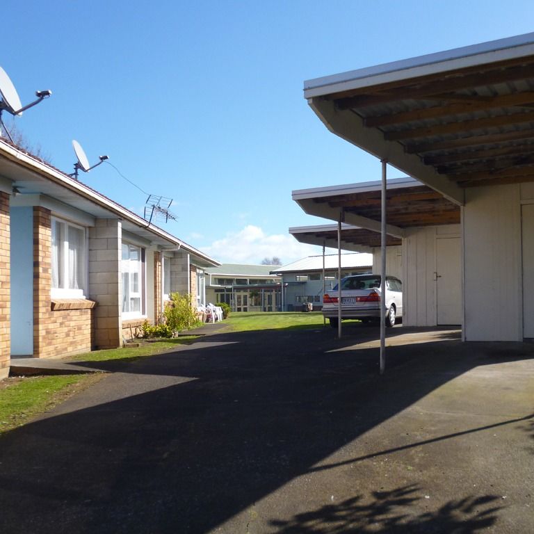 Lovely Two Bedroom Unit - Photo 1