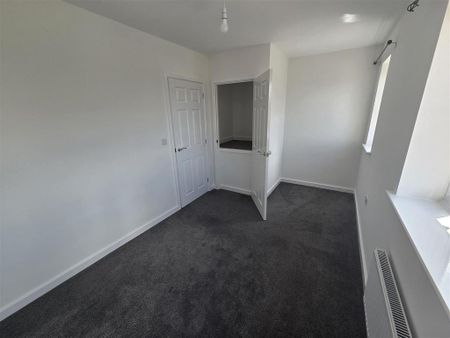 2 bedroom semi-detached house to rent - Photo 5