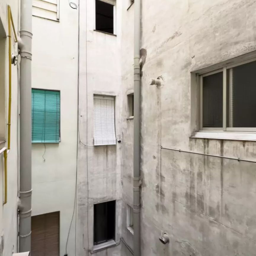 Room for rent in 3-bedroom apartment in Barcelona - Foto 1