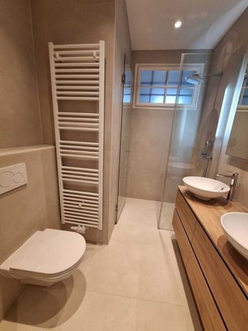 360° TOUR / Sanierte, hochwertige, charmante 3-Zimmer-Altbauwohnung in guter Lage des 23. Bezirks - Photo 5