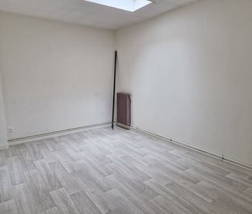 Location Appartement 2 pièces 46m² - Photo 2