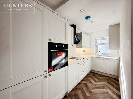 3 bedroom House To Let Total Size: 1109 SQ FT - Photo 3