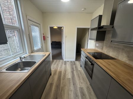 Brunswick Street, South Bank - P1373 - Photo 5