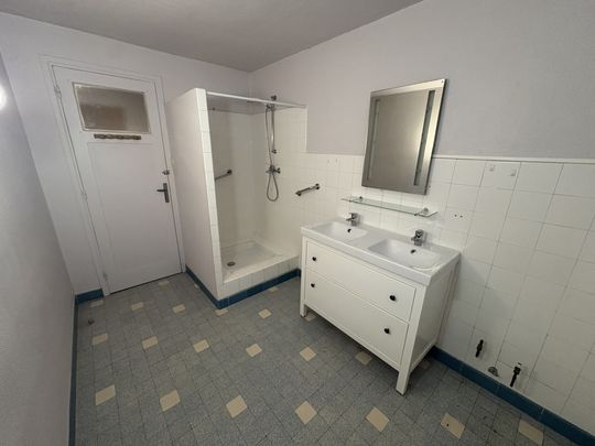 Location Maison 5 pièces 138m² AGEN 47000 - Photo 1