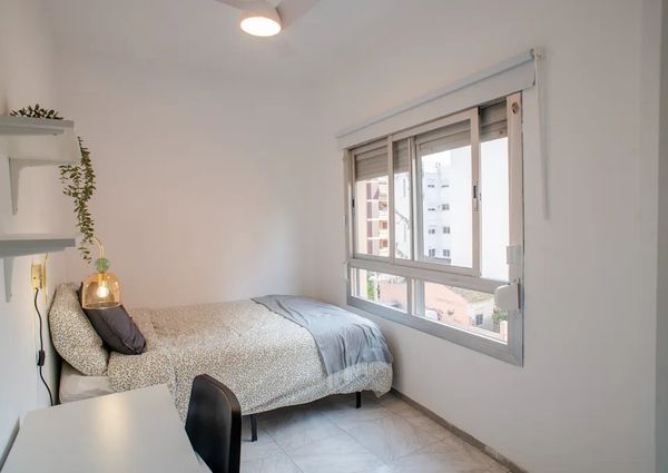 Carrer de Sant Lluís Bertran, Torrent, Valencian Community 46900