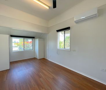 Charming, Breezy Home with City Glimpses! - Photo 1