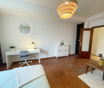 Calle Fortaleza, Sevilla, Andalusia 41010 - Photo 4