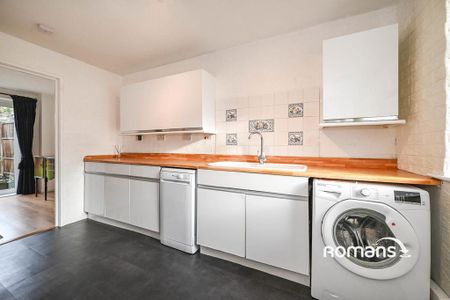 3 bedroom terraced house to rent - Photo 2