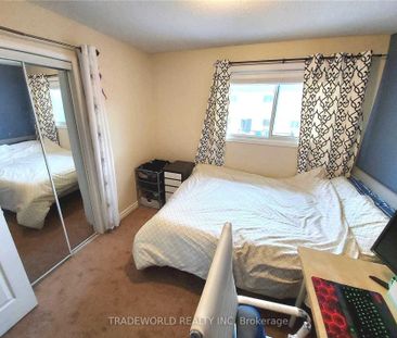 For Lease - 880 Leslie Valley Drive Unit# Main & 2nd, Newmarket, On... - Photo 3