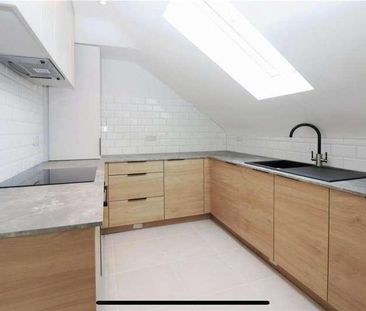 Cambridge Road, Bournemouth, BH2 - Photo 2