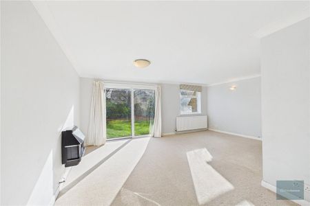 4 bedroom detached house to rent - Photo 2