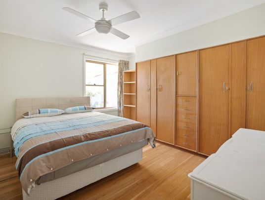 COMMING SOON - Charming Family Home in Peaceful Lugarno - Photo 1