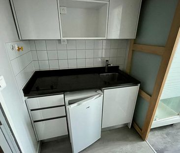À LOUER – Studio NON MEUBLÉ de 26 m², Rue de Solférino, Lille-Centr... - Photo 3